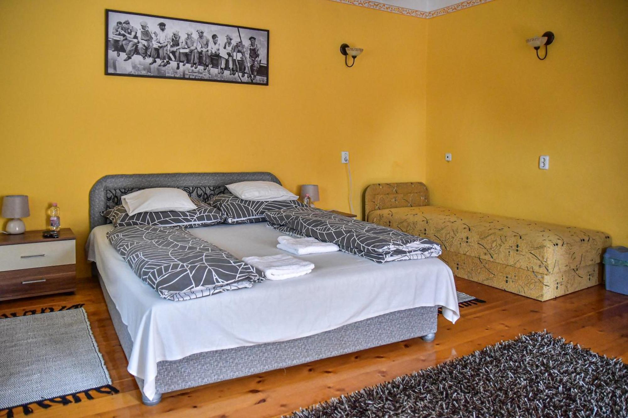 Klára Apartman Szentes Bagian luar foto