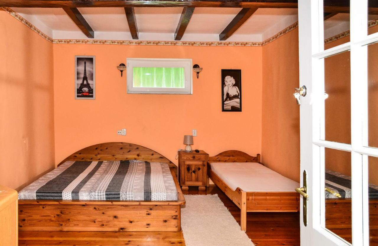Klára Apartman Szentes Bagian luar foto