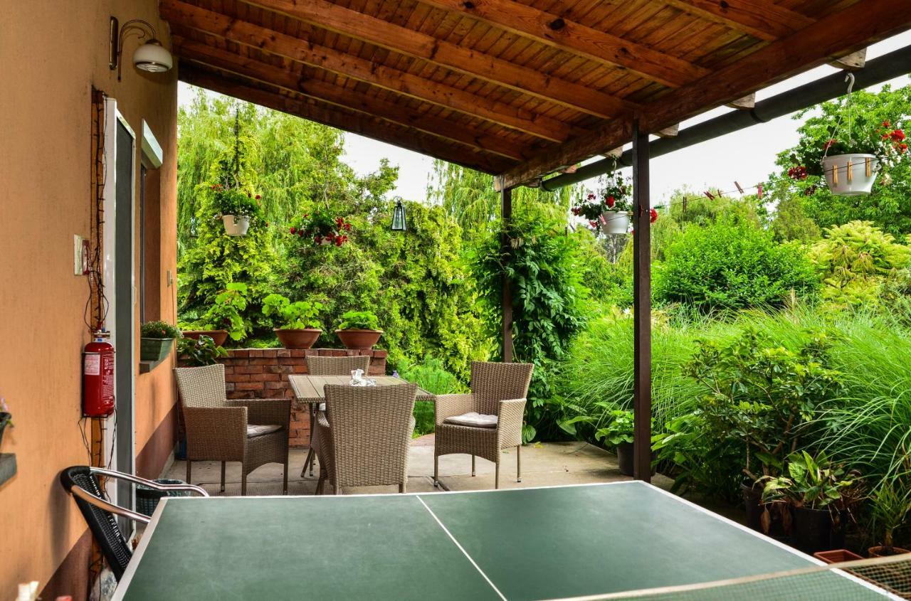 Klára Apartman Szentes Bagian luar foto